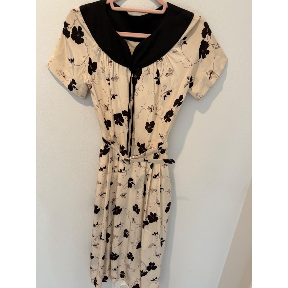 Vintage 1940s Floral Talon Side Zip Belted Contrast Collar Day Dress
